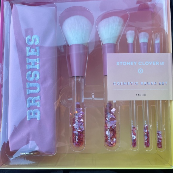 Stoney Clover Lane Other - Stoney clover lane makeup brushes